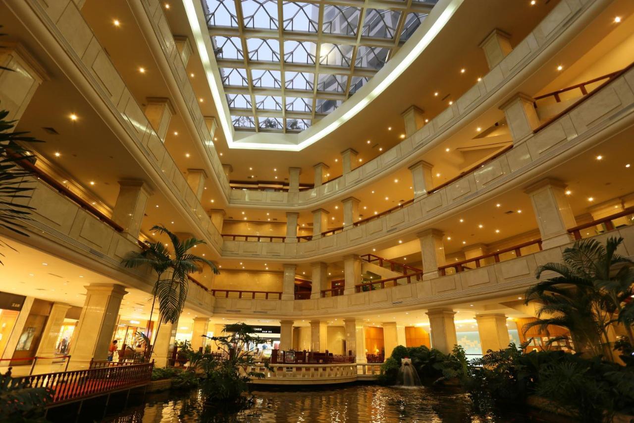 Crowne Plaza Zhanjiang Kang Yi, an IHG Hotel Bagian luar foto