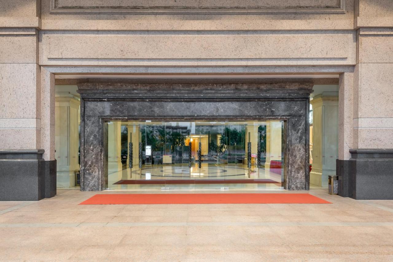 Crowne Plaza Zhanjiang Kang Yi, an IHG Hotel Bagian luar foto