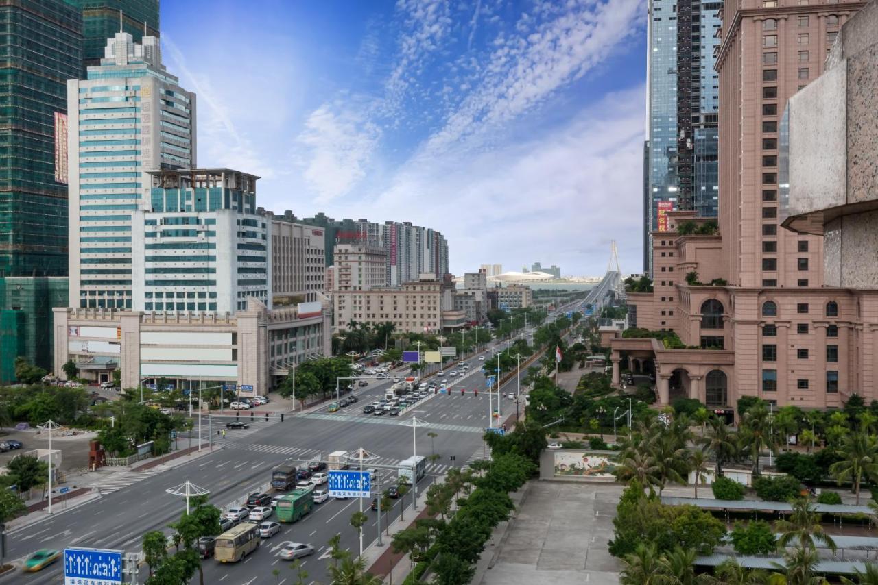 Crowne Plaza Zhanjiang Kang Yi, an IHG Hotel Bagian luar foto