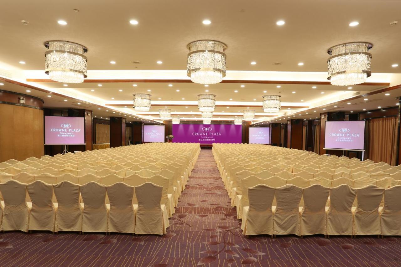 Crowne Plaza Zhanjiang Kang Yi, an IHG Hotel Bagian luar foto
